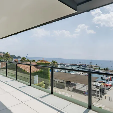 Amazing 2br Renovated - Sea View - Palm Cannes